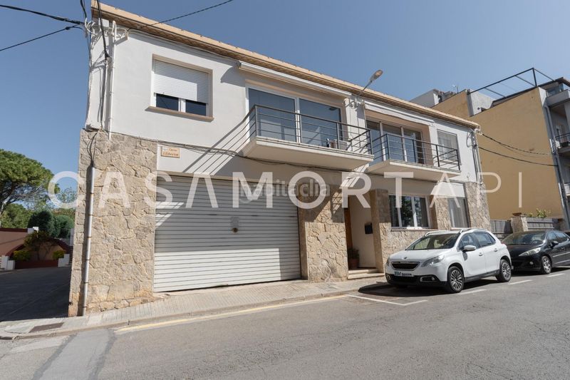 Foto a7e358c8-dc5e-438f-a162-353f02c42096. Casa amb piscina a Torroella de Montgrí