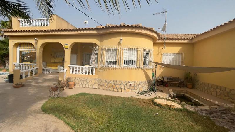 Foto 2d0cbf01-1233-4dc0-a32d-89bb625de383. Chalet mit pool in Gea y Truyols Murcia