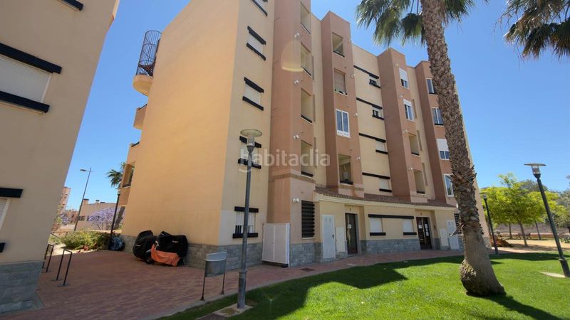 Foto 99f3bc4f-2991-463a-b768-f11c1bbf5b4d. Apartament amb piscina a Gea y Truyols Murcia
