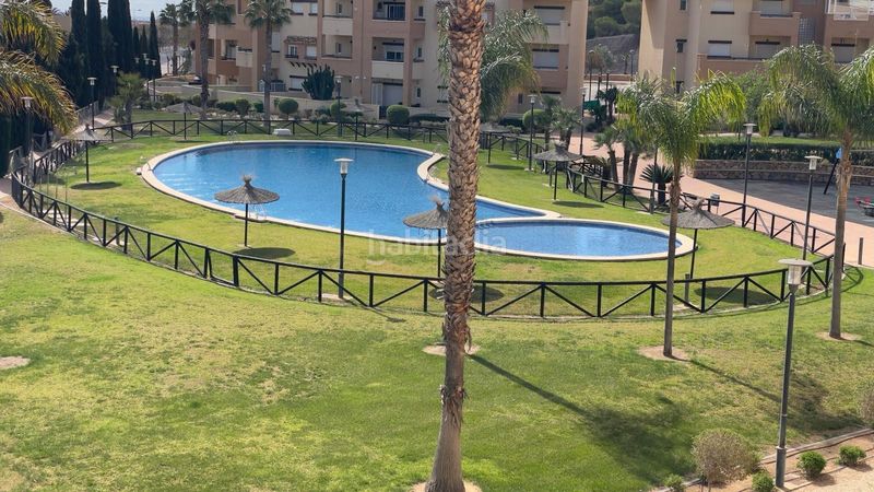 Foto b420215e-f9ae-438d-88d2-f2e24199a62b. Apartament amb piscina a Gea y Truyols Murcia
