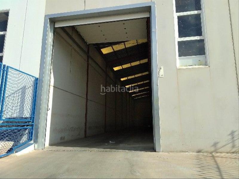 Foto 99b43faa-6480-4fa8-975f-0ed23e1e7108. Nau industrial a Águilas