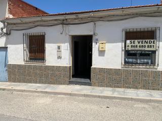 Maison jumelée à Calle calle la purísima 3 000 0 0 168. Venta de casa adosada en calle la purísima  abarán