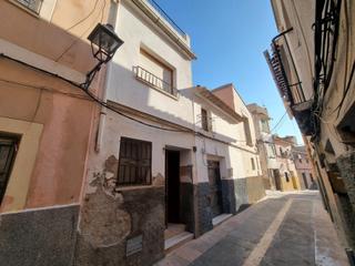 Casa adossada a Mula. Venta de casa adosada en calle carmen  mula
