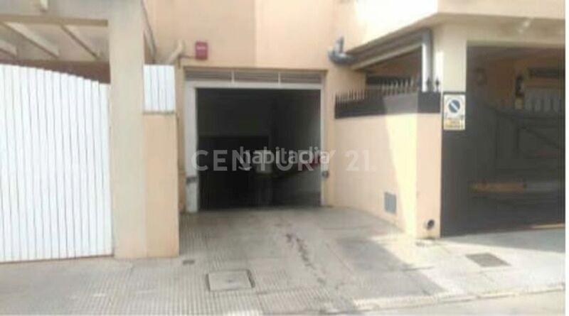 Foto f609f0be-0e95-4867-a99d-365c5a6172aa. Lloguer aparcament cotxe a San Javier San Javier