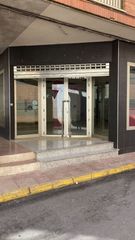 Business premise in Calle hernán cortés 2