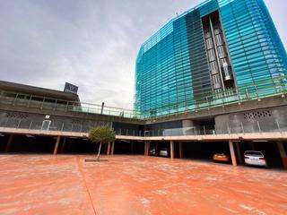 Local Comercial en Avenida del Rocío 16