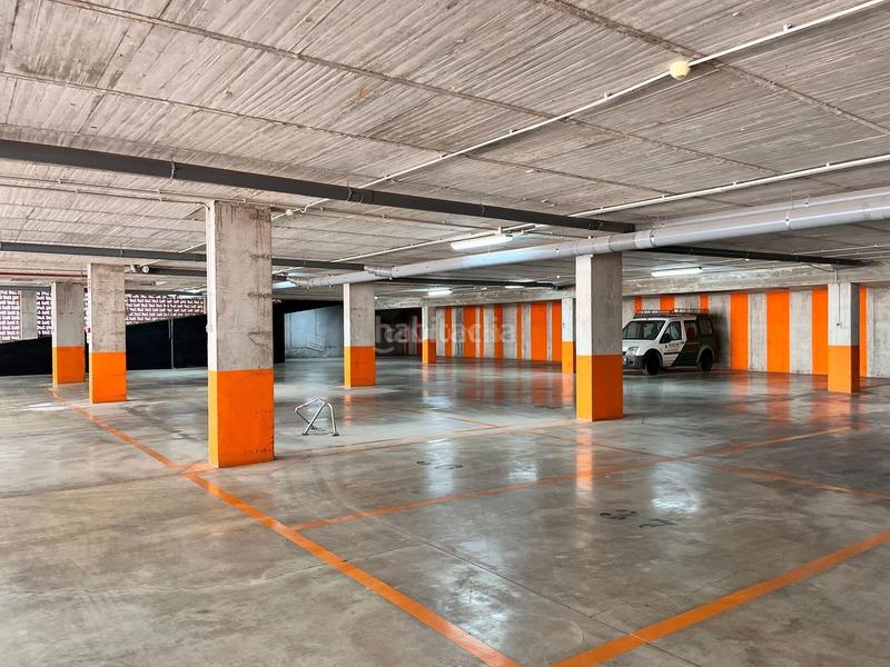 Foto e2a63359-6ced-4e44-b2a2-7e136041761e. Location local commercial dans avenida del rocío 16 dans Murcia