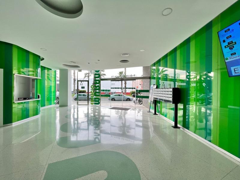 Foto f803c1e5-57b5-485d-9a9d-178924e2e0cf. Location local commercial dans avenida del rocío 16 dans Murcia