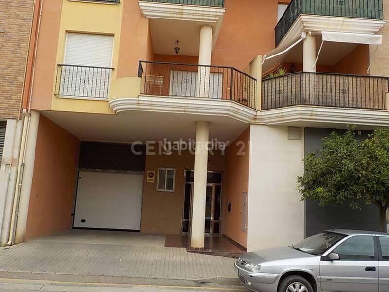 Foto 4c21d5cd-ed54-4c7c-8d91-fb9c2012fddd. Parking coche en calle uruguay 1 en Alhama de Murcia ciudad Alhama de Murcia