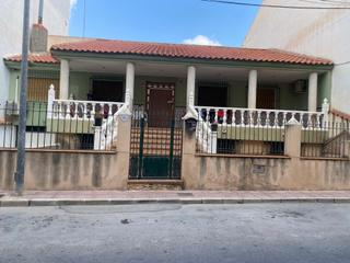 Casa a Calle claudio coello  16. Vivienda unifamiliar en ceuti