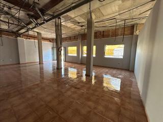 Local commercial à Jose Fco Perez Sanchez 34