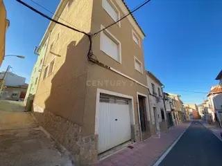Apartament a Aperadores 30. Oportunidad de vivienda duplex en pliego