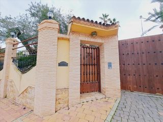 Chalet en Calle de las islas medas 7. Oportunidad única en la alcayna vivienda unifamiliar con amplio