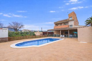 Xalet a Del molino del batán 183. Chalet con piscina en aljucer