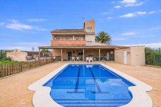 Chalet in Del molino del batán 183. Chalet con piscina en aljucer