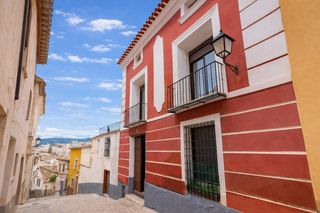 Maison à Cuesta partidor 4. Inversión única en cehegín edificio con piscina y parking en ple