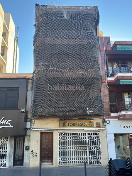 Foto ddb21604-f370-494b-a4e5-a2e94377d5bd. Edifici a plaza constitucion de la 7 a Centro - Muelle Pesquero Torrevieja