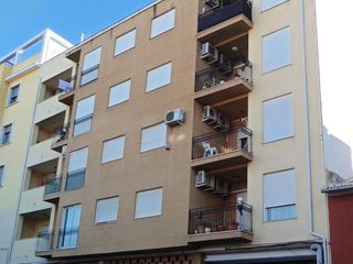 Apartament a Avenida YECLA 18