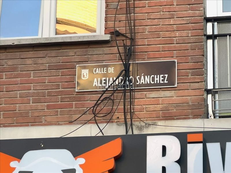 Foto 73dd59fe-be3f-4602-b41b-9fca813429b3. Aparcament cotxe a Opañel Madrid