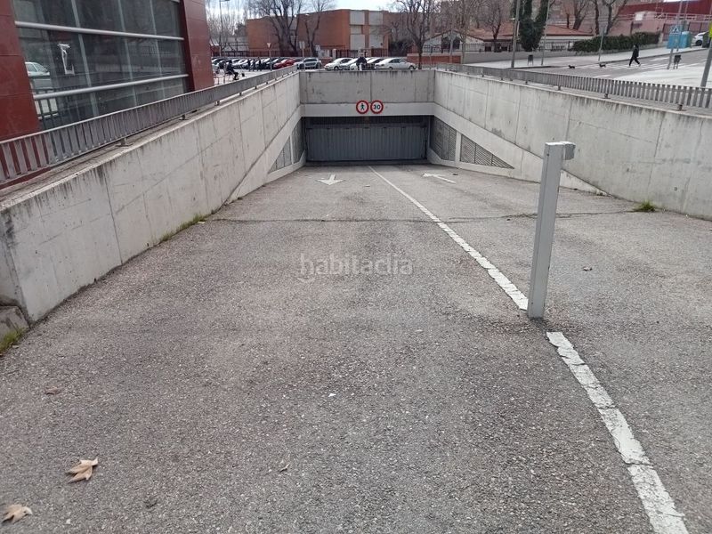 Foto ad920c1c-e0c3-45eb-a6c9-bae322d9053e. Aparcament cotxe a Brezo Valdemoro