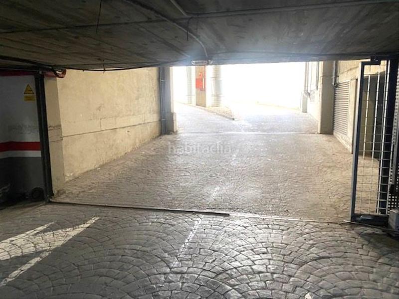 Foto 2a767068-3209-4dcb-8d36-7343a1088b93. Parking coche plazas de garaje en valdepelayos, en Leganés