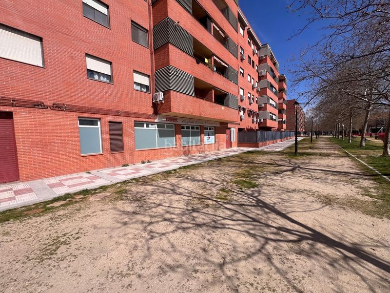 Foto 24f3d8b1-c2fb-40dd-bbab-a6d90ef85b9c. Local comercial a Humanes de Madrid