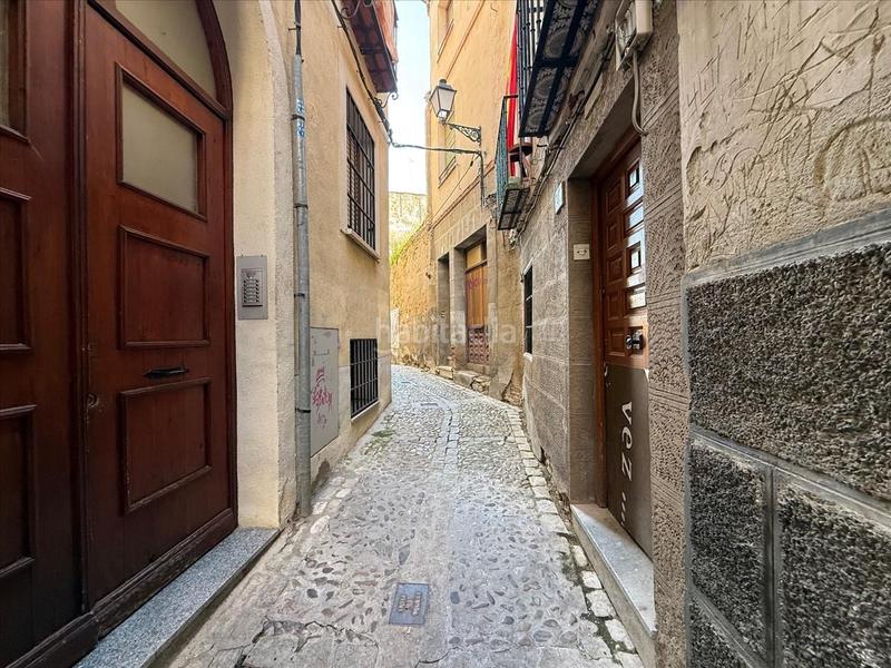 Foto f1f988f2-7bc6-4e3d-a9ca-37b8c6f950ec. Apartamento piso para reformar en el centro en Casco Histórico Toledo
