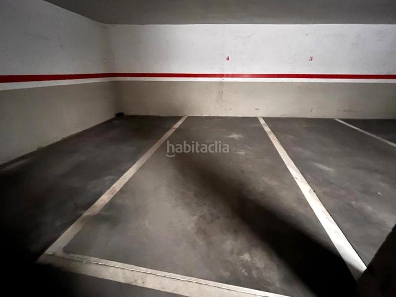 Foto d4988fd9-5cc6-40ac-a9f9-4685b7588103. Aparcament cotxe a Bargas