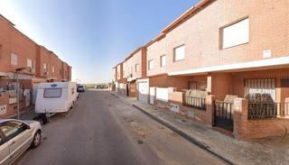 Maison jumelée  Calle sevilla. Chalet adosado de 135 m2 en chozas de canales