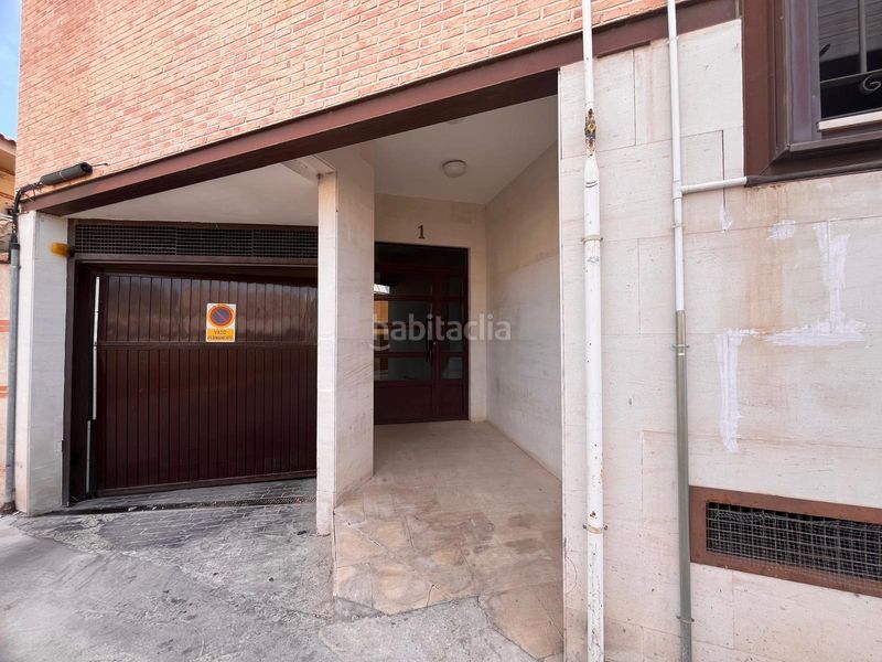 Foto 0c0f4a10-2c33-43df-9c71-179731aabb51. Aparcament cotxe a Bargas