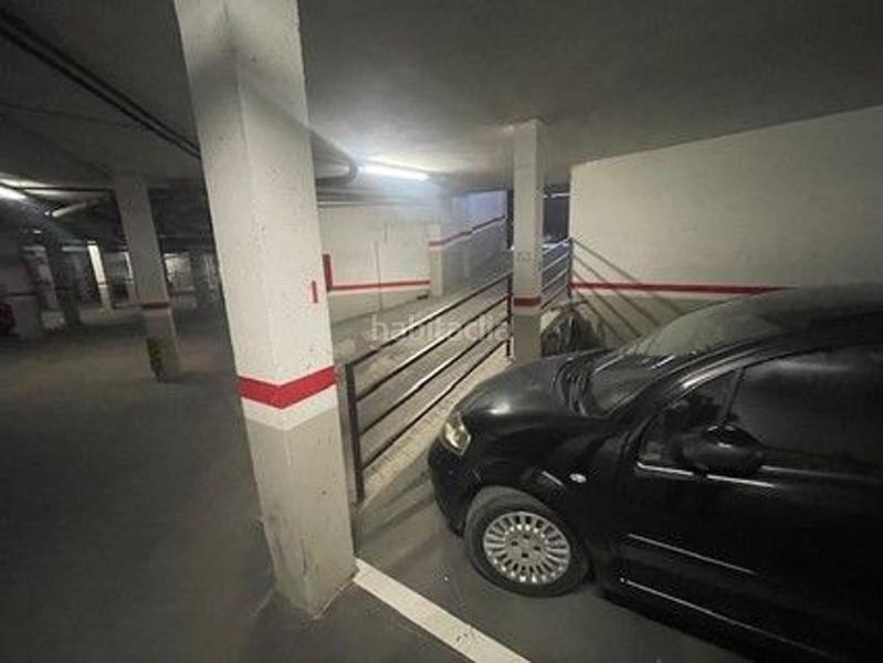 Foto 3d2e9201-ab06-4cc0-89a9-38834d8827a7. Parking coche plazas de garaje ? en Bargas