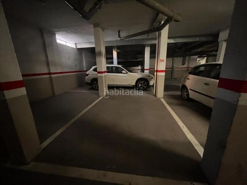 Foto 72aa708b-adef-4a57-9584-47bdb9dc5602. Parking coche plazas de garaje ? en Bargas