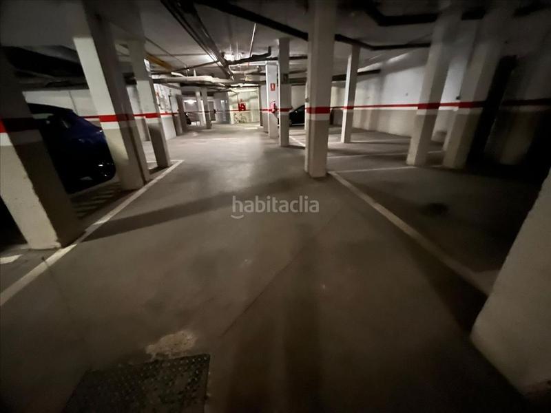 Foto 8eb7c180-7a9b-4613-aadc-0f4983316f8c. Parking coche plazas de garaje ? en Bargas