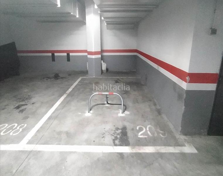 Foto 7d2cddb2-54c0-4cc7-8f94-6a014223e483. Parking coche plazas de garaje en valdepelayos, en Leganés