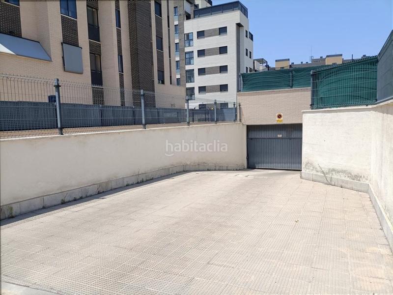 Foto efe18f32-c35d-4bd5-a829-a7f535c695d1. Parking voiture dans Universidad-Hospital Fuenlabrada