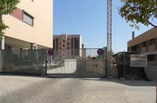 Parking coche en Las Dehesillas-Vereda de los Estudiantes. Plaza de garaje de 10 m2 útiles en leganés