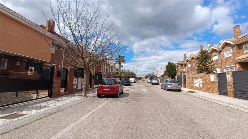 Foto a7519a12-d6ef-4b45-8695-2a81a34f5fb8. Casa adossada amb aparcament a Las Castañeras - Bulevar Arroyomolinos