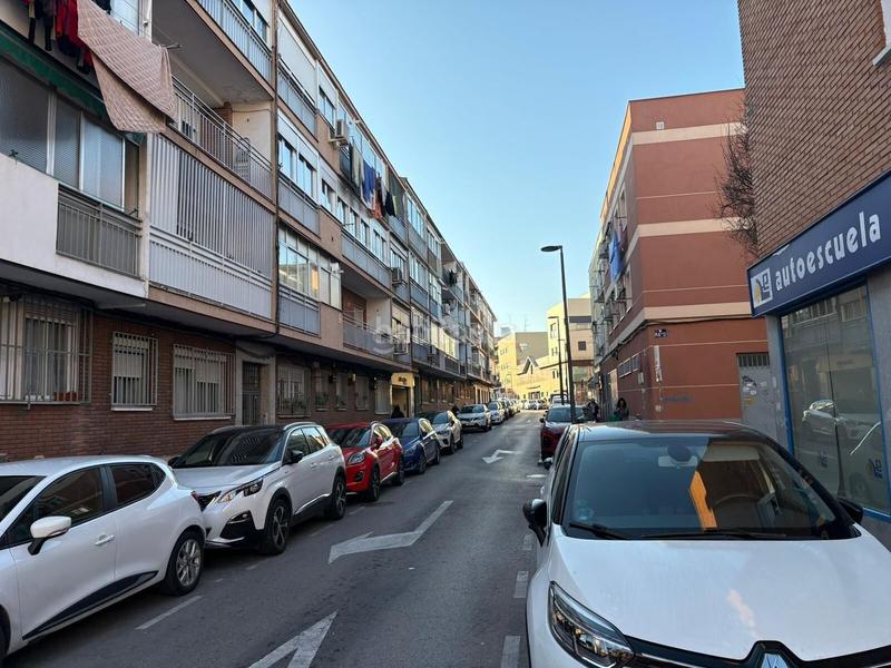 Foto 346109e5-42d1-48de-add3-4adbb5a4d8fa. Local comercial en calle garcilaso 47 en La Alhóndiga Getafe