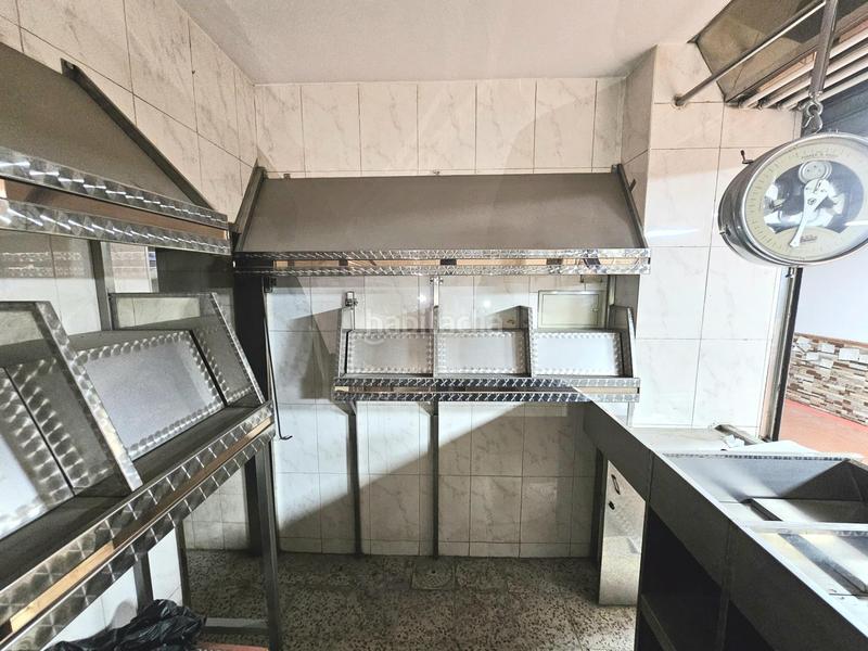 Foto f474c0fd-5f39-45f2-8b32-fdac9d551e7e. Local comercial en calle garcilaso 47 en La Alhóndiga Getafe