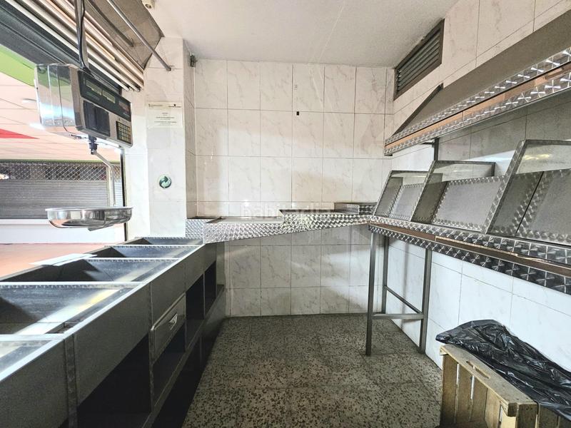 Foto fb53f261-0baa-45e8-af50-e35942ef53a5. Local comercial en calle garcilaso 47 en La Alhóndiga Getafe