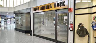 Local Comercial a Avenida bucaramanga 2. Local de 85 m2 en pinar del rey