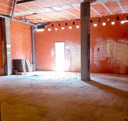 Local Comercial  Calle magallanes. Local comercial en bruto de 117 m2 en torrijos
