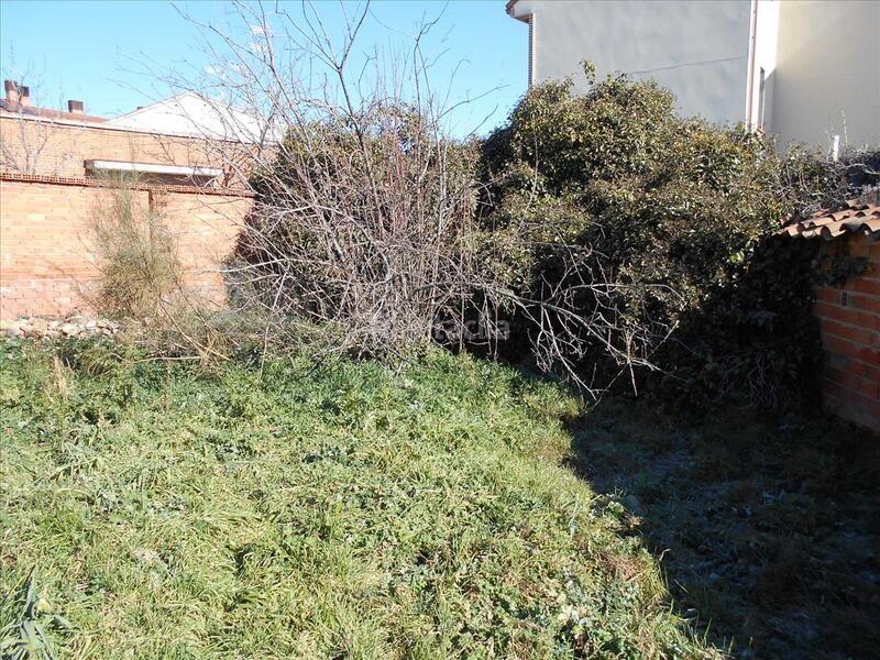 Foto a99893c2-f9ab-45c1-b598-3cf0d4ae55d1. Terreno residencial en constitución 90 en Daganzo de Arriba