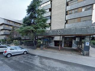 Aparcament cotxe a Castillejos-Cuzco. Planta de 1000 m destinada a parking en el centro de madrid