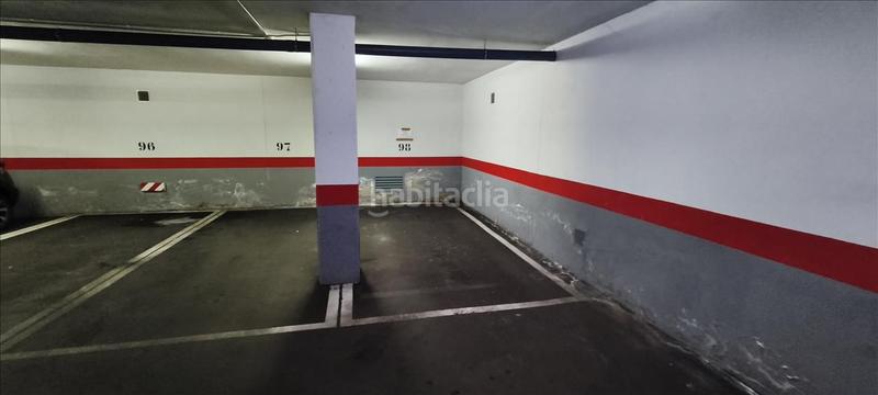 Foto c9cdffbe-5178-4bba-932a-9755ac6ef5c4. Parking voiture dans Casco Histórico de Vicálvaro Madrid