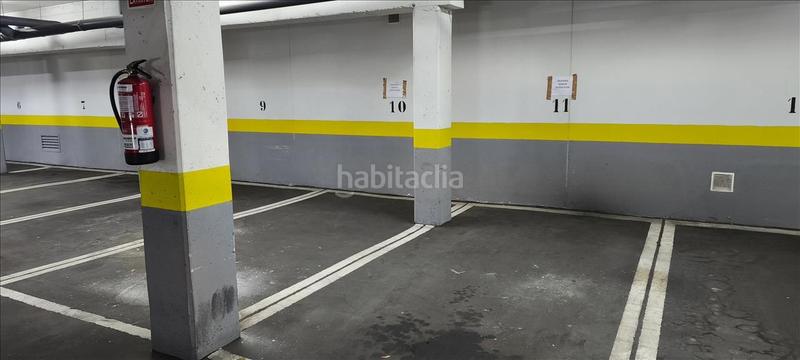 Foto fcba6585-354d-489a-9458-f776c9b5add6. Parking voiture dans Casco Histórico de Vicálvaro Madrid