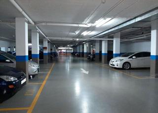 Parking coche  Avenida mariano moreno el músico. Plaza de garaje  en el bercial, universidad