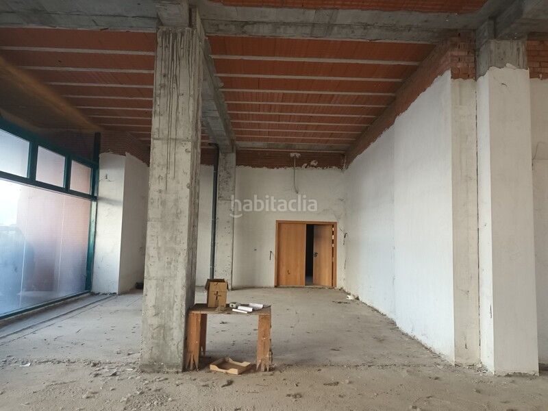 Foto c27adaff-4762-46d7-a98d-c86e26a6d620. Local comercial a Cabanillas del Campo