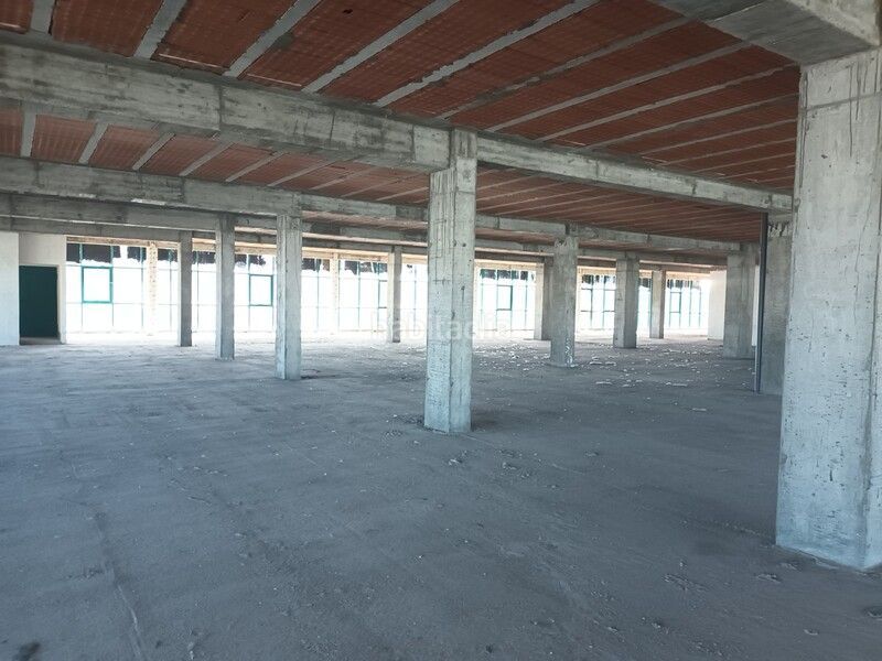 Foto f5e73a59-f231-43af-81bd-255928cfa529. Local comercial a Cabanillas del Campo