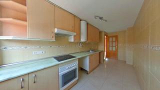 Apartament  Calle dos mayo. Piso de 3 dormitorios en fuensalida
